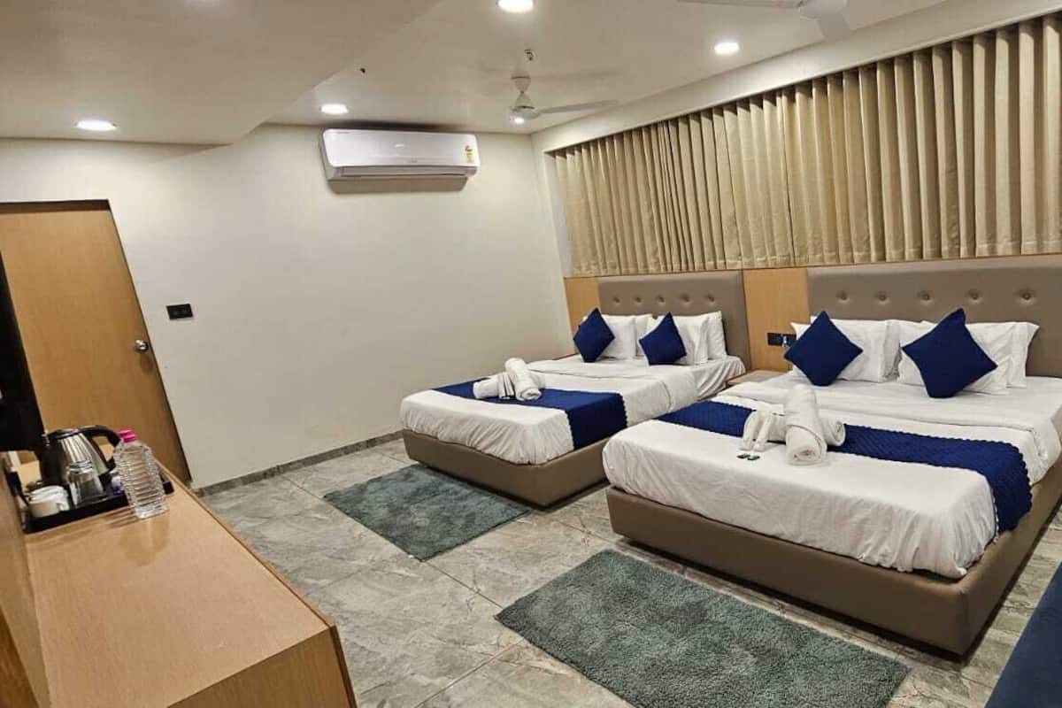 Family Double or Twin Room, City View