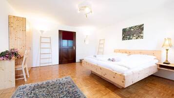 7 Schlafzimmer, Bügeleisen/Bügelbrett, WLAN, Bettwäsche