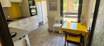 4-person ground-floor apartment, in the center of town and facing Uriage park, near thermal baths