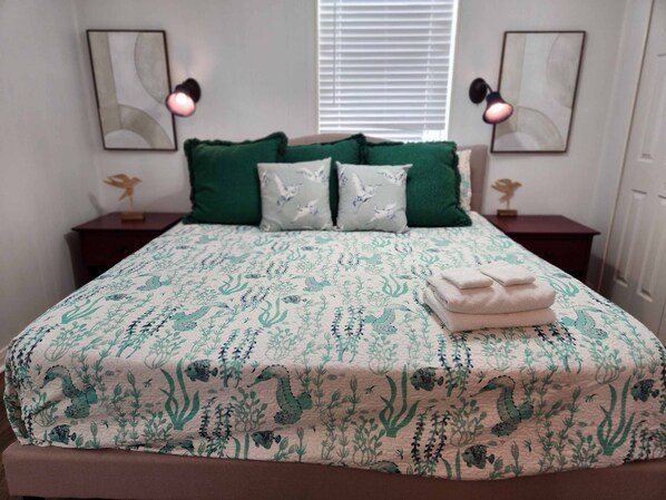 4 slaapkamers, een strijkplank/strijkijzer, wifi, beddengoed