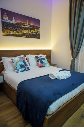 2 bedrooms, internet, bed sheets
