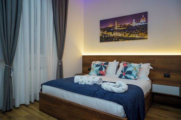 2 bedrooms, internet, bed sheets