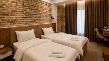 Standard Double or Twin Room | Soundproofing, free WiFi, bed sheets