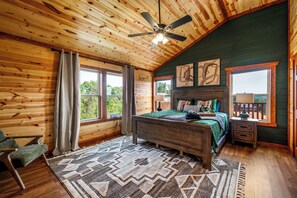 6 bedrooms, desk, travel crib, free WiFi
