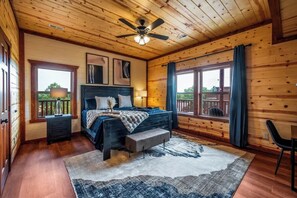 Iron/ironing board, travel cot, free WiFi, bed sheets - Shadow Peak Lodge (Sevierville)
