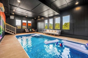 Pool - Shadow Peak Lodge (Sevierville)