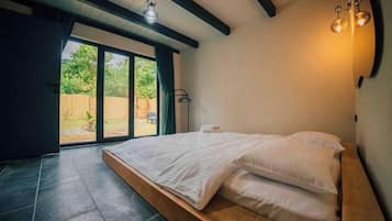 3 bedrooms, internet, bed sheets