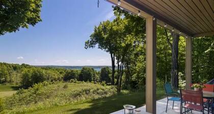 2BR Escape Torch Lake Views Golf 755