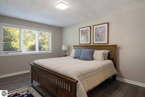 Double Room, Lake View | Iron/ironing board, free WiFi - 2BR Escape Torch Lake Views Golf 755 (Kewadin)