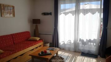 Télévision, table de tennis de table