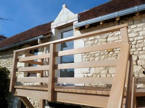 Property grounds - Bed and Breakfast 'Vert Ailleurs' with Shared Terrace, Shared Garden and Wi-Fi (Tavant)