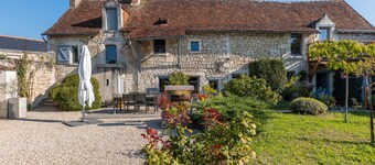 Bed and Breakfast 'Vert Ailleurs' con terraza compartida, jardín compartido y Wi-Fi
