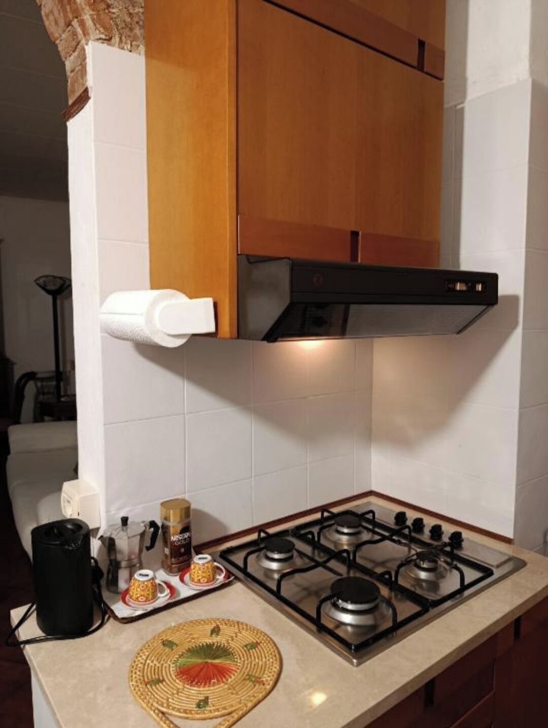 Fridge, oven, stovetop, cookware/dishes/utensils