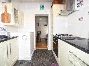 Cookware/dishes/utensils