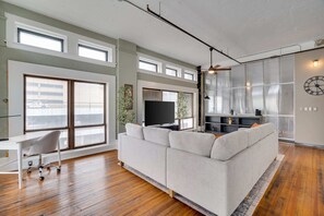 Televisie en een kantoor