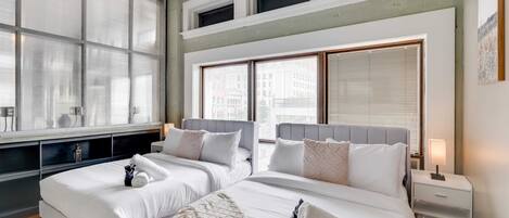 2 bedrooms, desk, iron/ironing board, WiFi