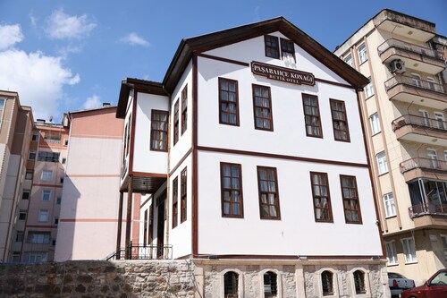 PAŞABAHÇE KONAĞI