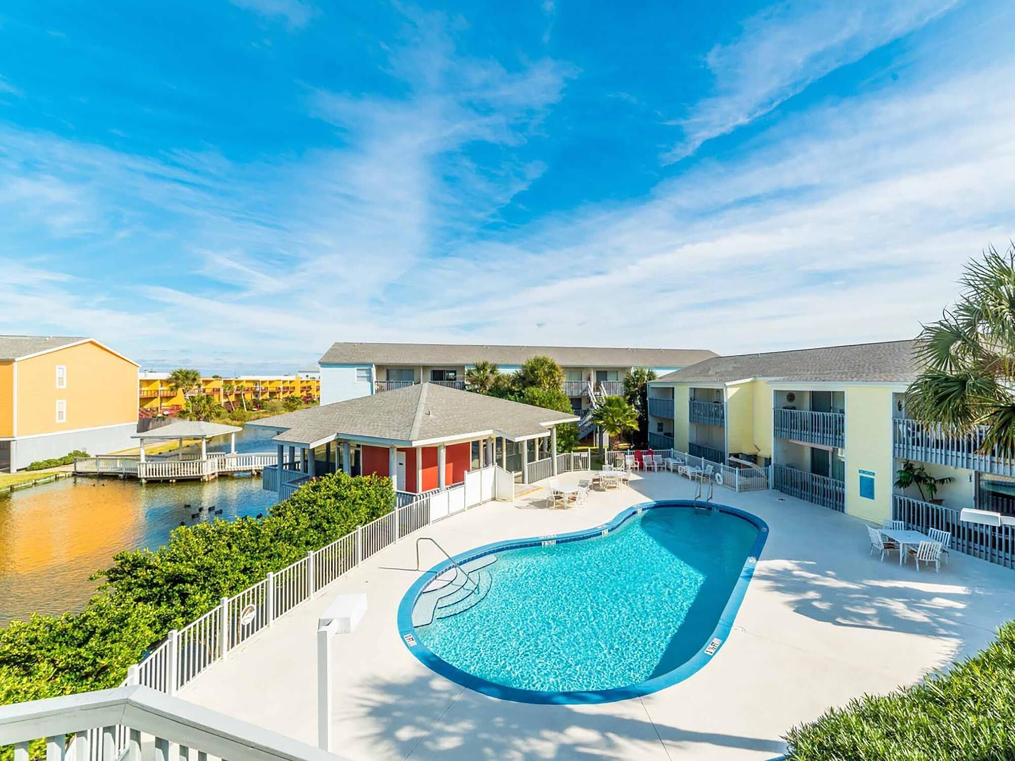 Condo, varias camas (Villas on the Gulf unit J8) | Alberca | Alberca al aire libre 
