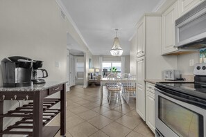 Condo, Multiple Beds (Villas on the Gulf unit J8) | Private kitchen
