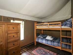 3 室のベッドルーム、客室ごとに異なる装飾、客室ごとに異なるインテリア