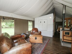 Interior - Hedgerow (Bewdley)