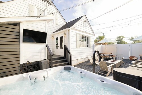 Modal House: A Fun-Filled Designer Home Just Steps from Downtown Main Street