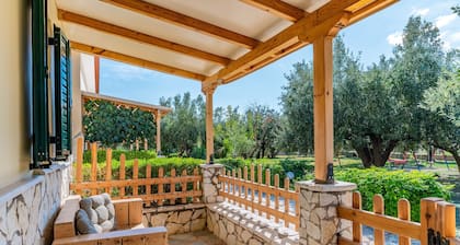 Country House 'Maisonette with Private Patio 3' with Mountain View, Wi-Fi and Air Conditioning