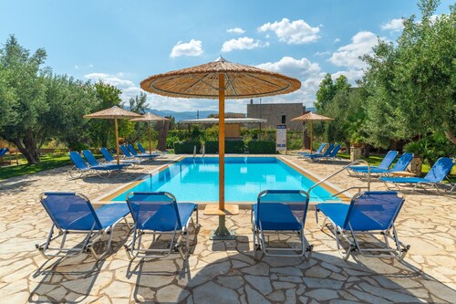 Country House 'Maisonette with Private Patio 3' with Mountain View, Wi-Fi and Air Conditioning