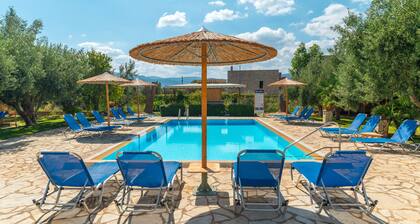 Casa de campo 'Maisonette con Patio Privado 4' con vistas a la montaña, Wi-Fi y aire acondicionado