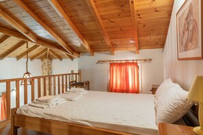 3 bedrooms, WiFi, bed sheets