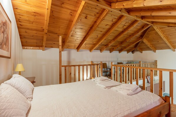 3 bedrooms, WiFi, bed sheets
