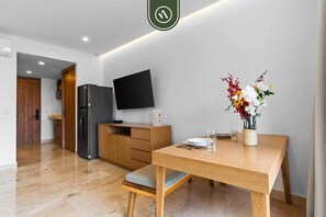 Suite estudio, 1 cama de matrimonio, acceso a la piscina, vistas al mar (Harbor 171 Torre Norte 211) | Interior