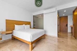 Suite estudio, 1 cama de matrimonio, acceso a la piscina, vistas al mar (Harbor 171 Torre Norte 211) | 1 dormitorio, decoración individual, mobiliario individual