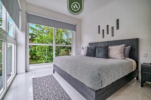 Leilighet, flere senger, kjøkken (Grand Trianon 305) | 2 soverom, individuelt dekorert, individuelt innredet og sengetøy