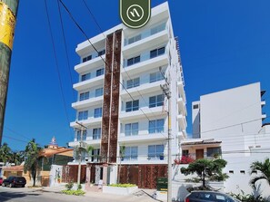 Exterior - Well Located 2BR Condo in Versalles - Rooftop Pool (Puerto Vallarta)