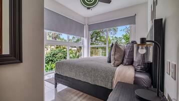 Departamento, varias camas, cocina (Grand Trianon 305) | 2 habitaciones, decoración personalizada y muebles diferentes