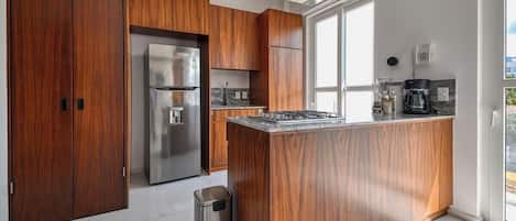Departamento, 1 cama King size y sofá cama, acceso a la alberca (Grand Trianon 304) | Cocina privada