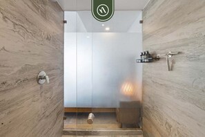 Studiosvit - 1 kingsize-säng med bäddsoffa - balkong - havsutsikt (Harbor 171 Torre Norte TNU11) | Badrum | Handdukar