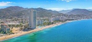 Beach - Luxury Studio With Oceanview - Beach - Pool - GYM (Puerto Vallarta)