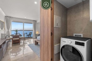 Studio Suite, 1 Katil Raja (King) dengan Katil Sofa, Balcony (Harbor 171 Torre Norte TNU11) | Dobi