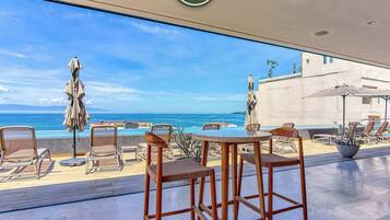 Apartment, Multiple Beds, Kitchen, Beach View (Pacifica Sol 302) | Outdoor dining