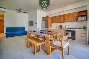 Departamento, 1 cama King size y sofá cama, hidromasaje, vista al océano (Maralma Indigo 306) | Interior