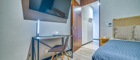 Condo, Multiple Beds, Pool Access, Ocean View (Palm on the Tree Unit 3) | 2 bedrooms, individually decorated, individually furnished, bed sheets