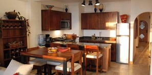 Apartment, 1 King Bed, Kitchen, Ocean View (502-Plaza Mar) | Private kitchen