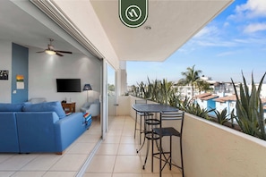 Apartment, Multiple Beds, Kitchen, Ocean View (La Joya PV 510) | Outdoor dining