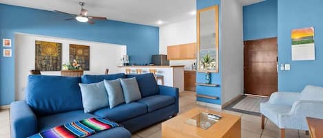 Appartamento, letti multipli, terrazzo, vista oceano (La Joya PV 510) | Area soggiorno