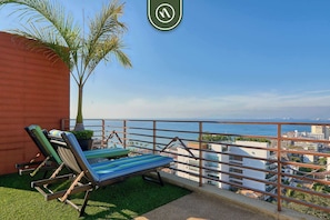 Apartment, 1 King-Bett, Küche, Meerblick (Residences by Pinnacle 207) | Unterkunftsgelände