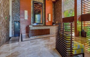 Appartement, 1 kingsize bed, bubbelbad, uitzicht op zee (Residences by Pinnacle 207) | Lobby
