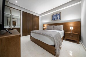 Condo, Multiple Beds, Pool Access, Beach View (Bolongo F2-003) | 4 bedrooms, individually decorated, individually furnished, bed sheets