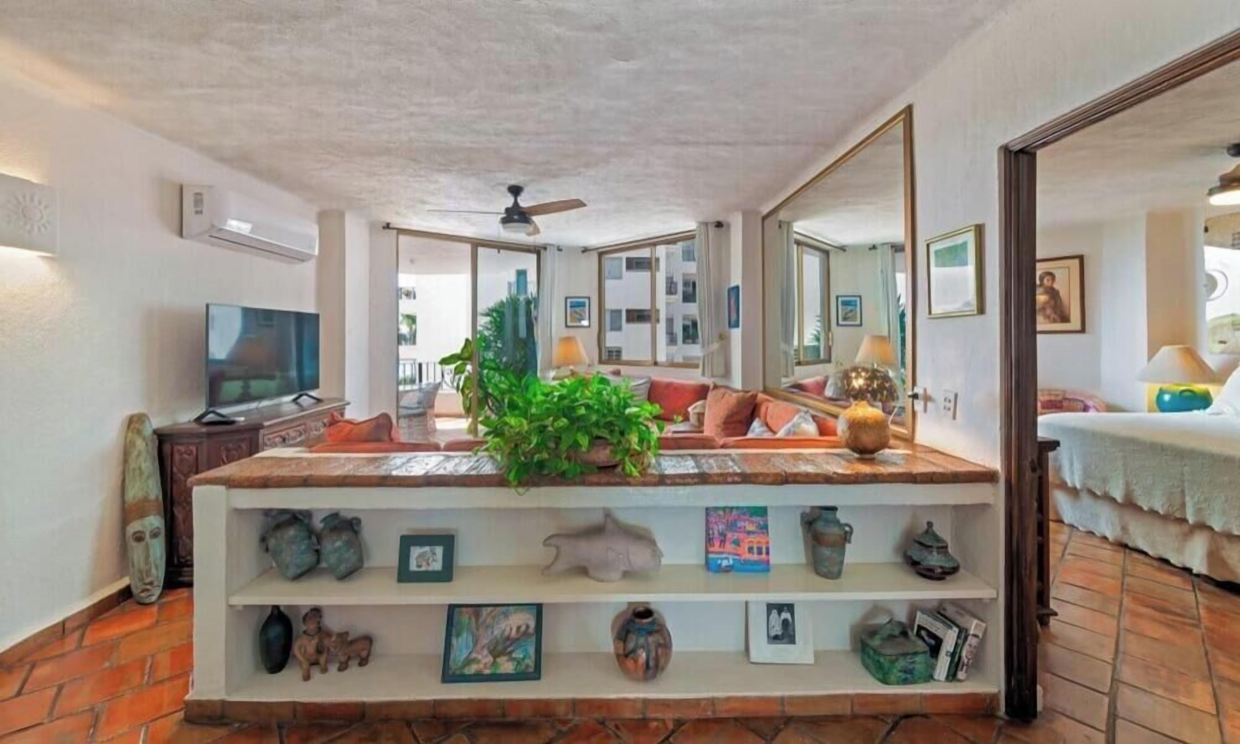 Apartamento, varias camas, acceso a la piscina, vistas al mar (303-VistadelSol) | Zona de estar
